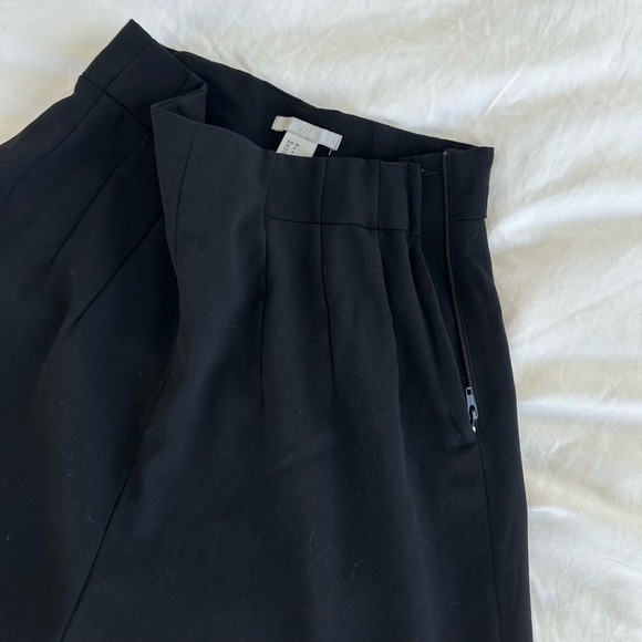 H&M pants - Picture 3 of 3